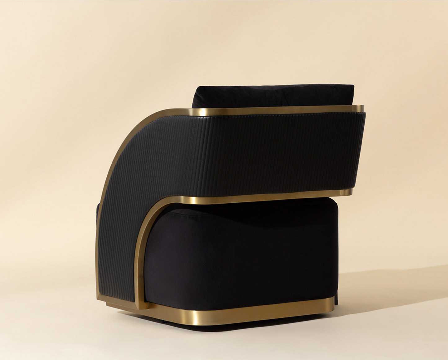 Blazer Swivel Lounge Chair