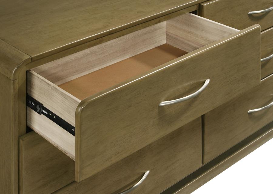 Lavine Dresser