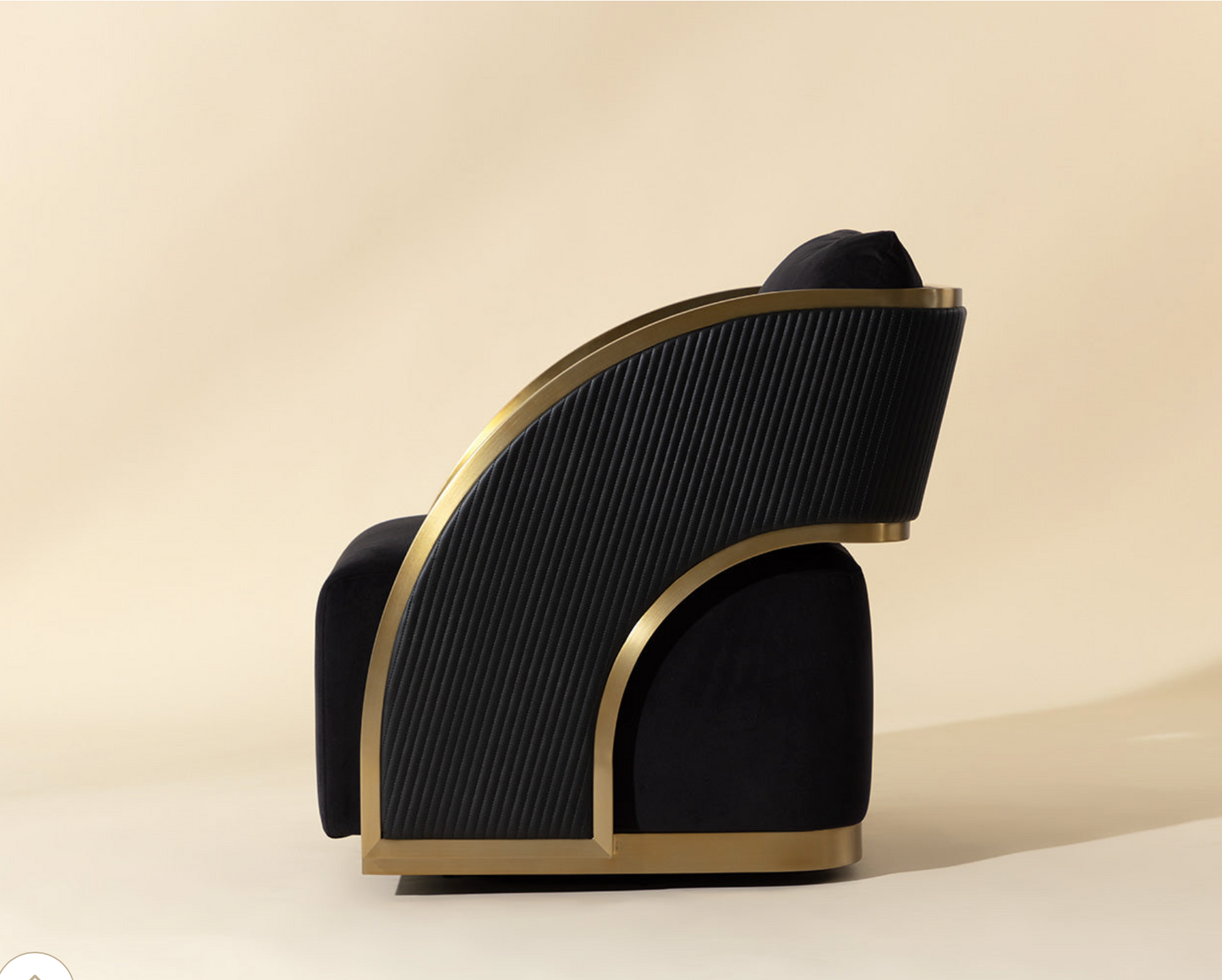 Blazer Swivel Lounge Chair