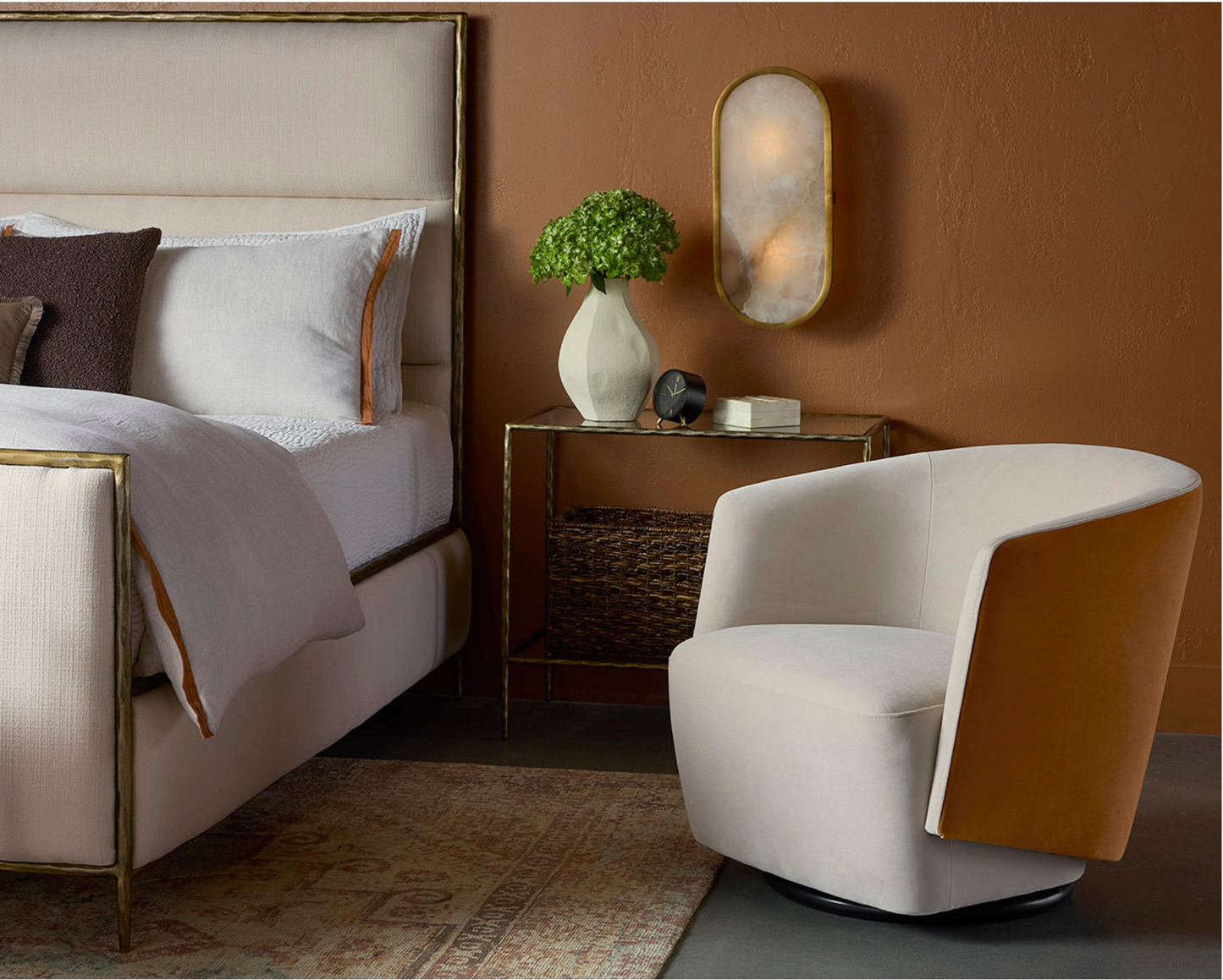 Sabrina Swivel Lounge Chair