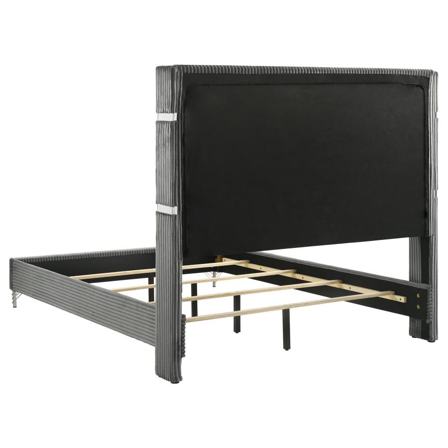 Licelle Upholstered Wingback Bed Gray