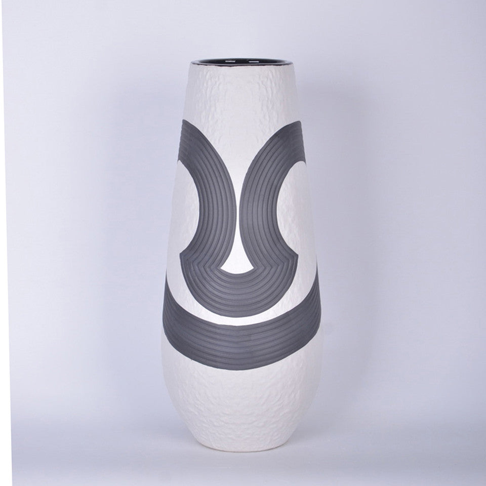 17" Noir Vase, Black/White