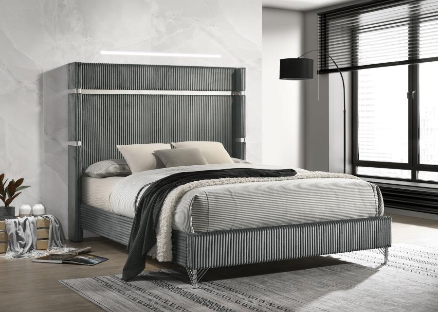 Licelle Upholstered Wingback Bed Gray
